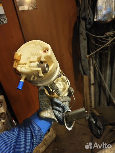 Бензонасос Ниссан Кашкай j10 17040-jd02a