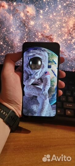 Samsung Galaxy A50, 4/64 ГБ