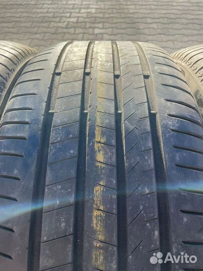 Bridgestone B390 275/50 R22