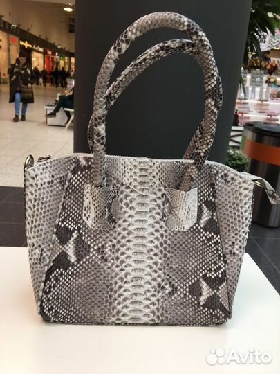 Сумка из кожи питона