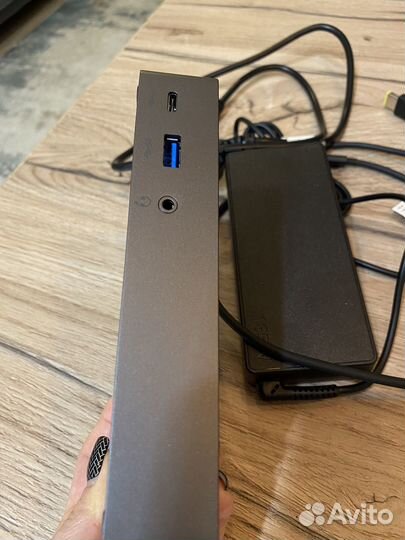Док-станция Lenovo Thunderbolt 3 Essential Dock