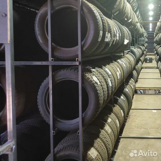 Event Potentem UHP 235/45 R17