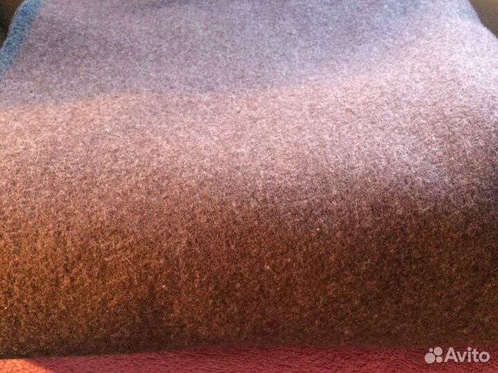 Отрез шерсти 2,04 м. на 1, 45 м