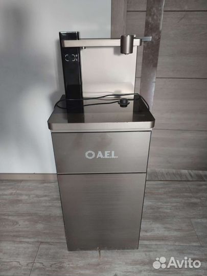 Кулер с чайным столиком Тибар AEL LD-AEL-52A coffe