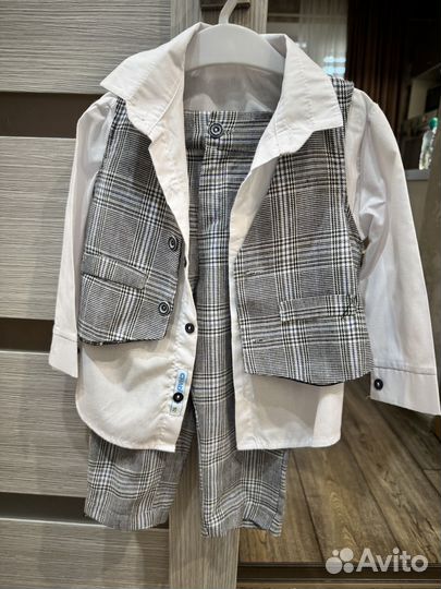 Продам нарядный детский костюм тройку 92 размер