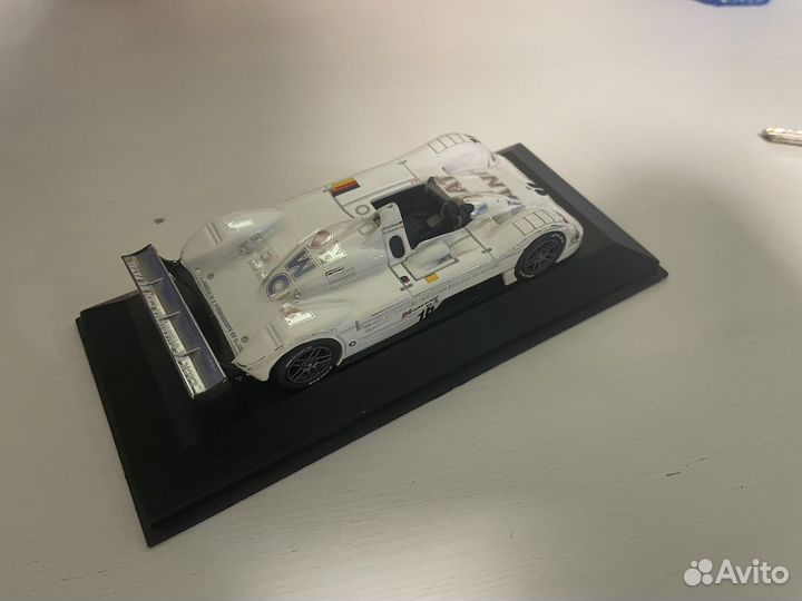 Jenny holzer art car bmw v12 lmr 1999. 1:43