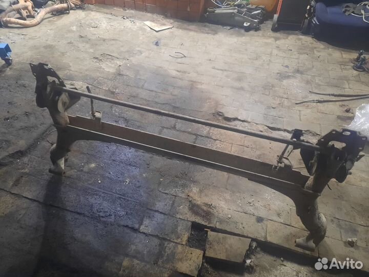 Задная балка Audi 80 B4