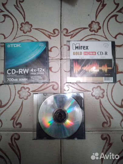 Диски с футлярами и чехлами б/у, ассорти