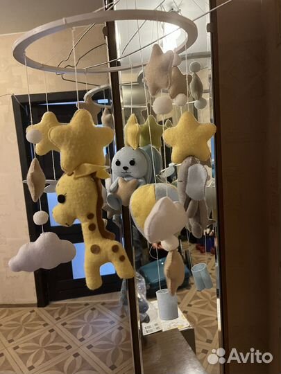 Мобиль (подвеска с фигурками) на кроватку