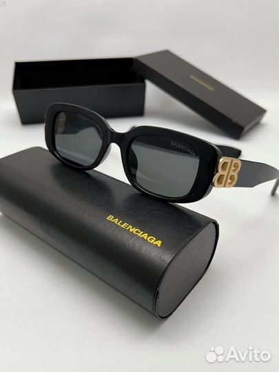 Солнцезащитные очки balenciaga