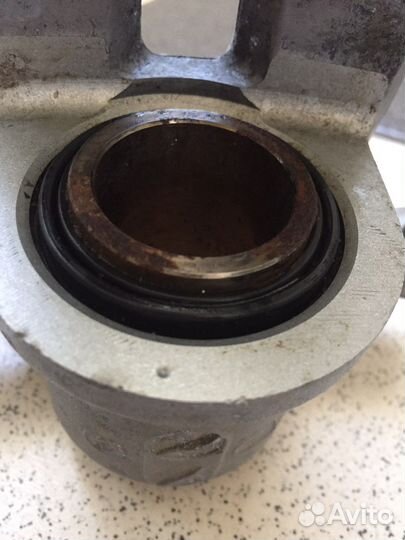 Суппорт задний левый для Toyota RAV 4