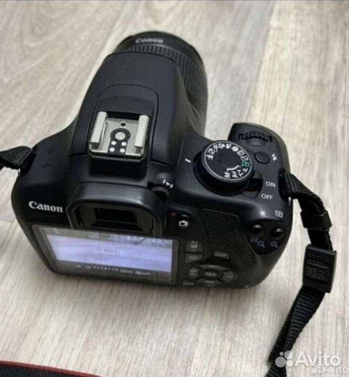 Зеркальный фотоаппарат canon1200