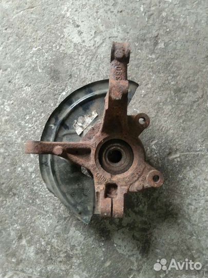 Кулак передний левый Сандеро 2,Логан 2