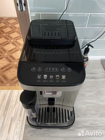 Кофемашина delonghi