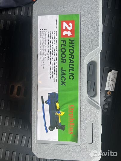 Домкрат гидравлический подкатной 2т