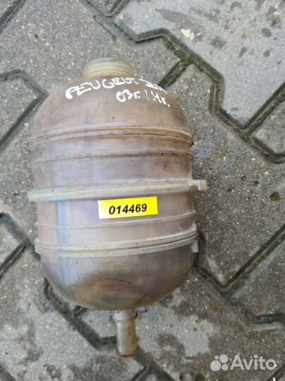 Расширительный бачок Peugeot 206 1 9647777280