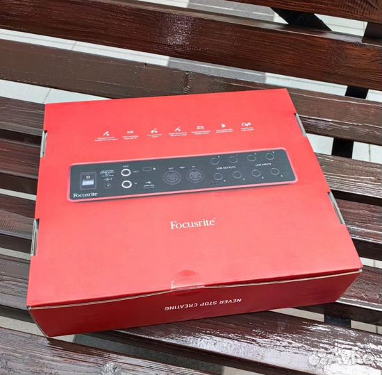 Звуковая Карта Focusrite Scarlett 8i6 Gen 3 Новая
