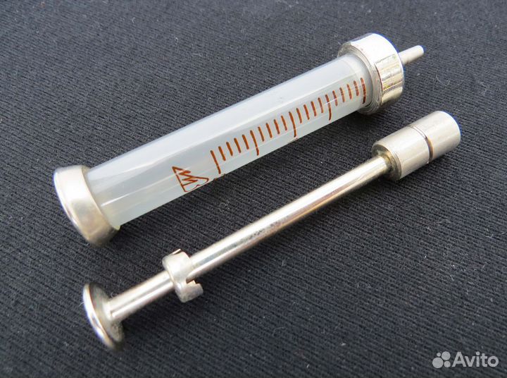 Шприцы новые многоразовые с двумя иглами СССР