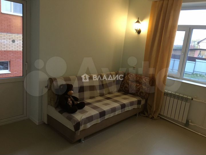 2-к. квартира, 65 м², 1/3 эт.