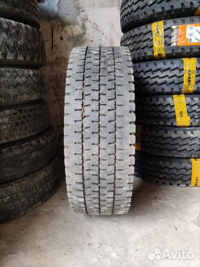 Грузовая шина бу 245 70 R19.5 Dunlop