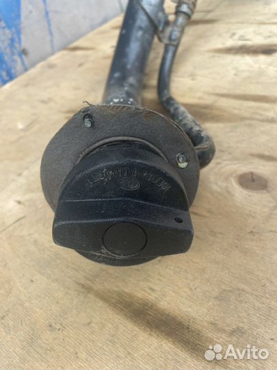 Заливная горловина топливного бака Mazda Demio DW