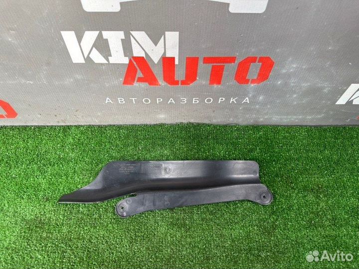 Кожух замка двери правый Kia Rio 3 Ub 11-17