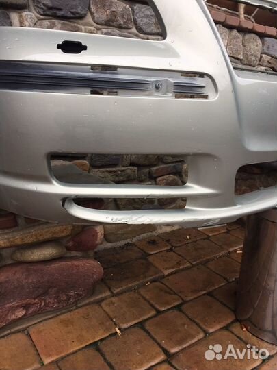 Бампер Toyota avensis передний 2005 г