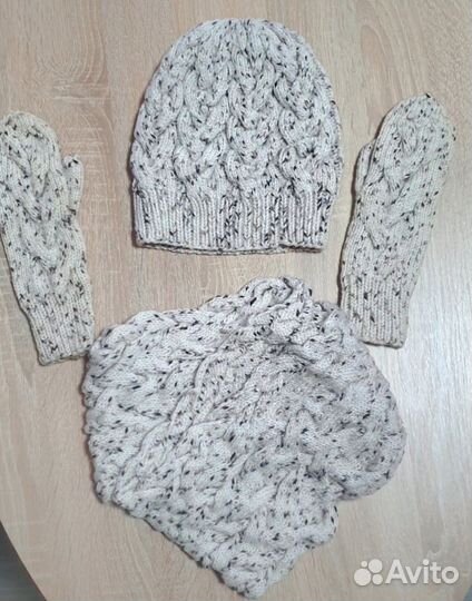 Комплект (шапочка, снуд, варежки) шерсть