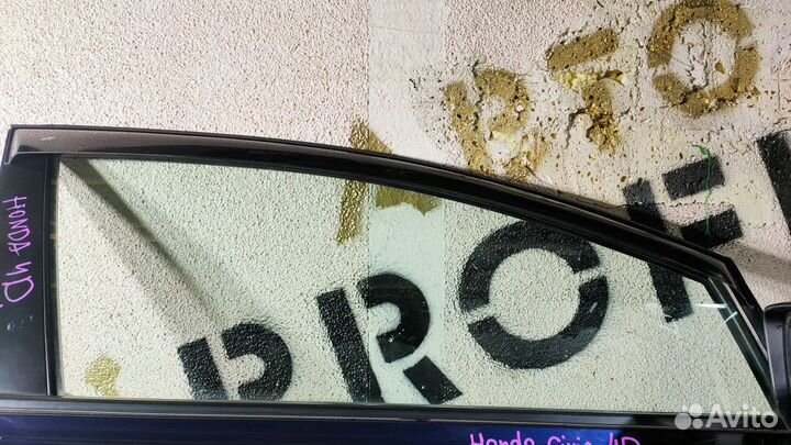 Стекло двери передней правой для Honda Civic viii