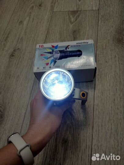 Аккумуляторный светодиодный фонарь 10 Вт