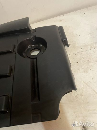 Крышка двигателя Land Rover Discovery 3 2.7D