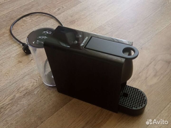 Кофемашина nespresso essenza mini