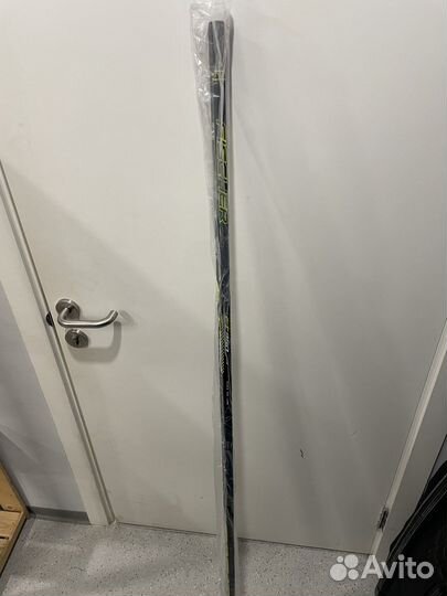 Клюшка хоккейная