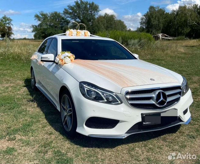 Свадебные украшения на автомобиль