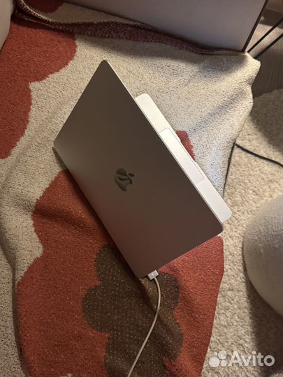 Apple macbook air 13 2022 m2