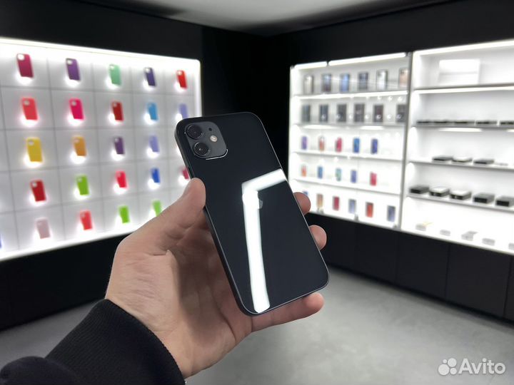 iPhone 12, 64 ГБ