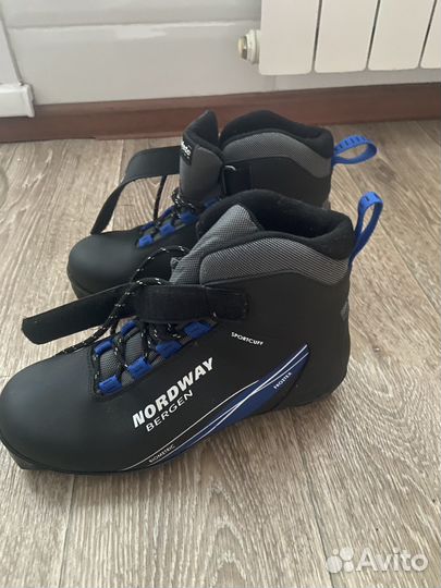 Лыжные ботинки