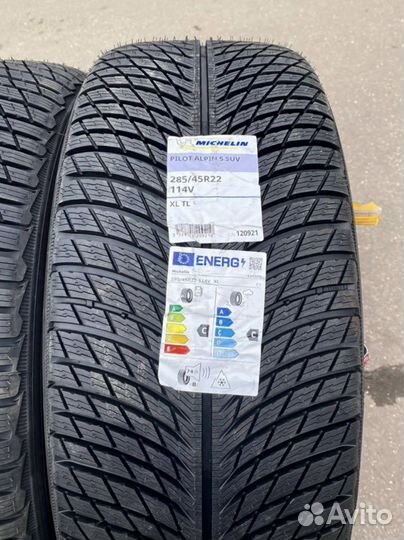 Michelin Pilot Alpin 5 SUV 285/45 R22 и 325/40 R22 114V