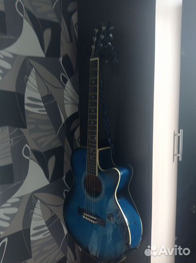 Акустическая гитара