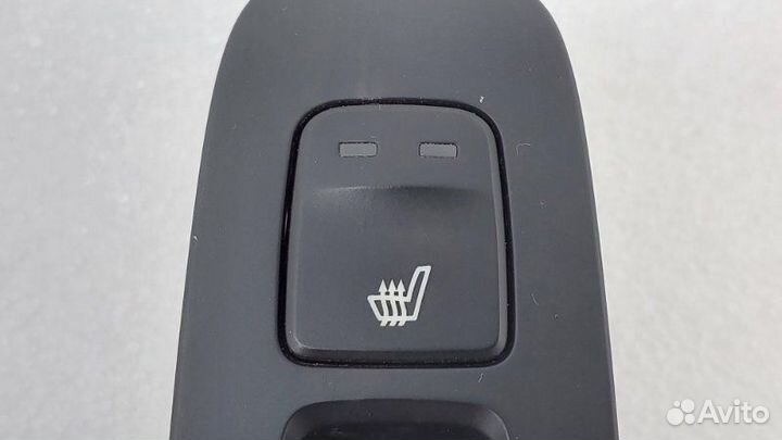 Кнопка стеклоподъемника задняя правая Hyundai