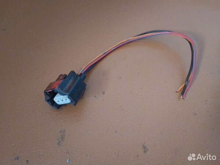 Фишка. разъем датчика распредвала Ниссан
