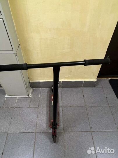 Трюковой самокат tech team virus