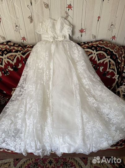 Свадебное платье