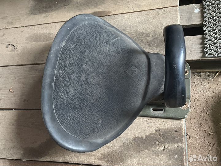 Сиденье пассажира ifa bk 350