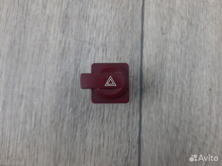 Кнопка аварийной сигнализации citroen C4