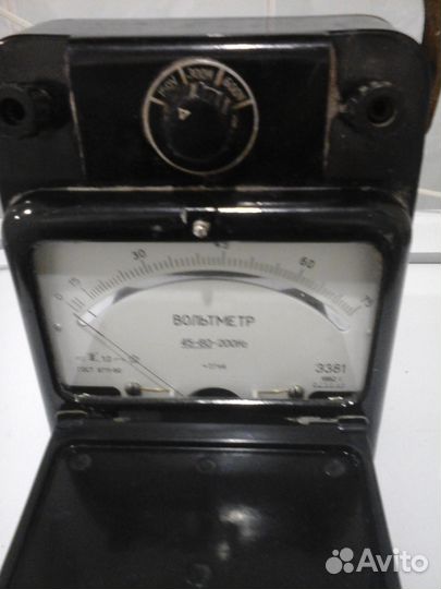 Раритетный вольтметр СССР в идеальном состоянии