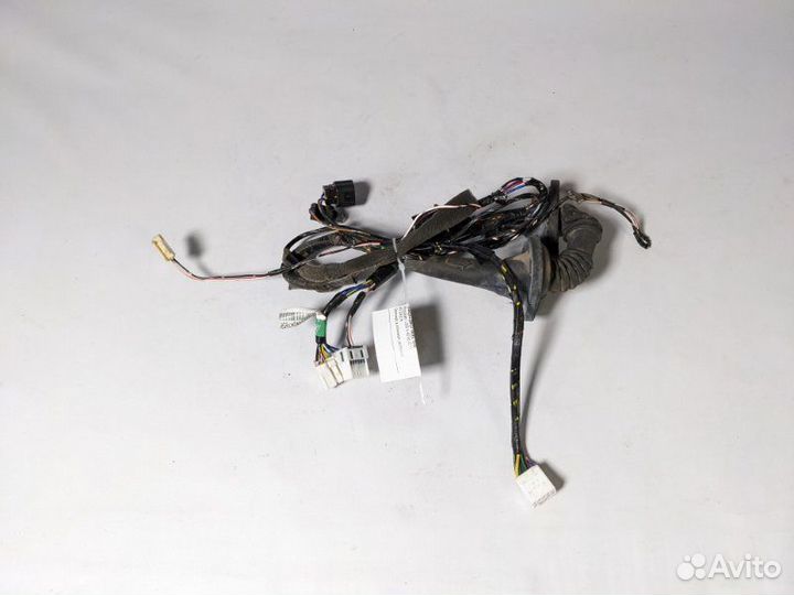 Проводка двери передняя правая Mitsubishi L200 4