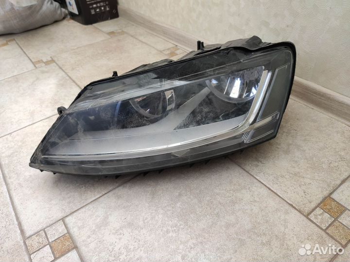 Оригинальные фары vw jetta 6 рестайлинг LED дхо