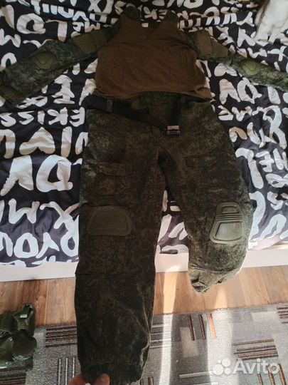 Костюм