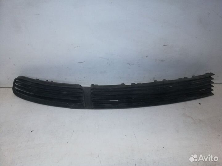 Решетка в бампер VW Passat B5